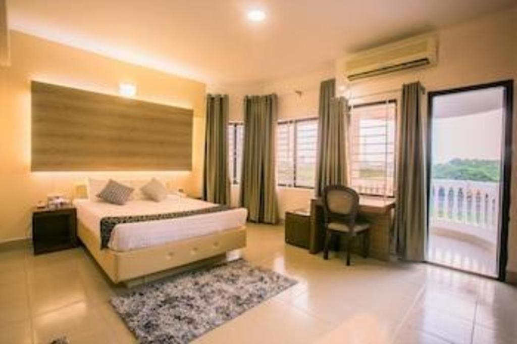 Hotel Tropical Daisy Dhaka Exterior foto