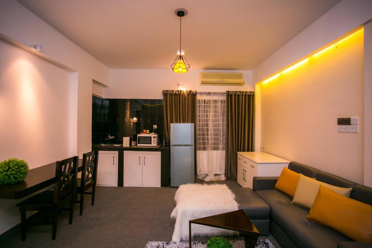 Hotel Tropical Daisy Dhaka Exterior foto
